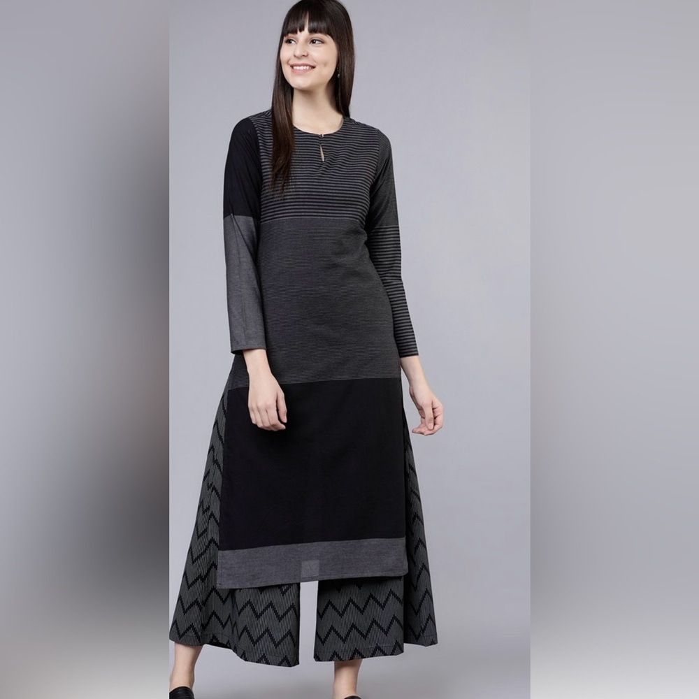 NWT Vishudh Women Cotton Black & Grey Striped Kurta with Palazzos Small